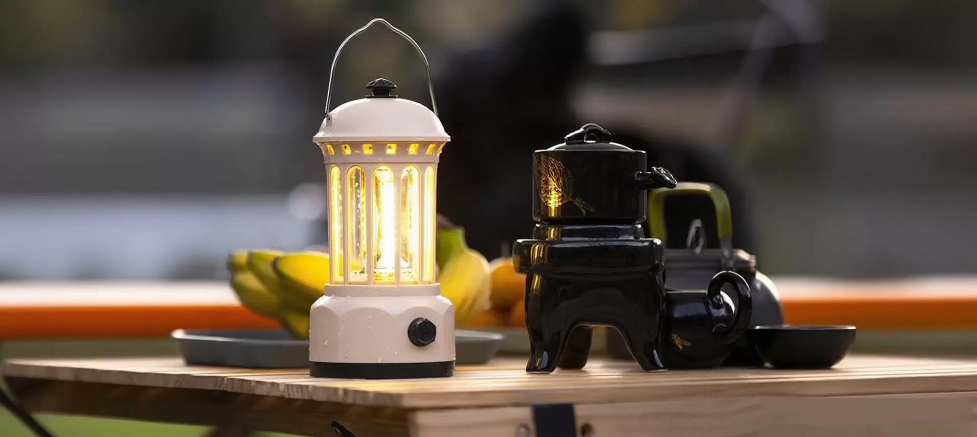 Folding camping tent