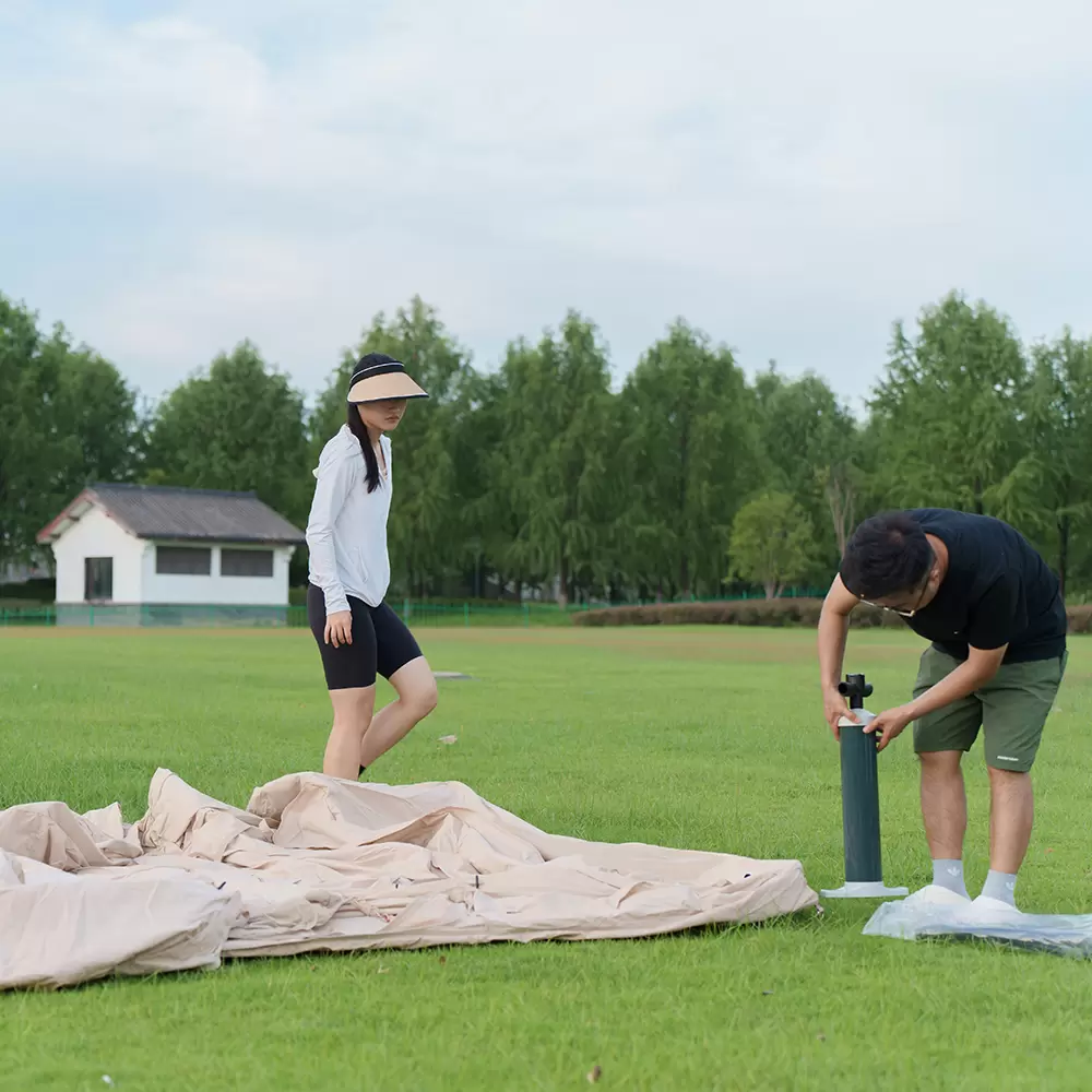 Inflatable Wilderness Haven: Effortless Outdoor Escapes