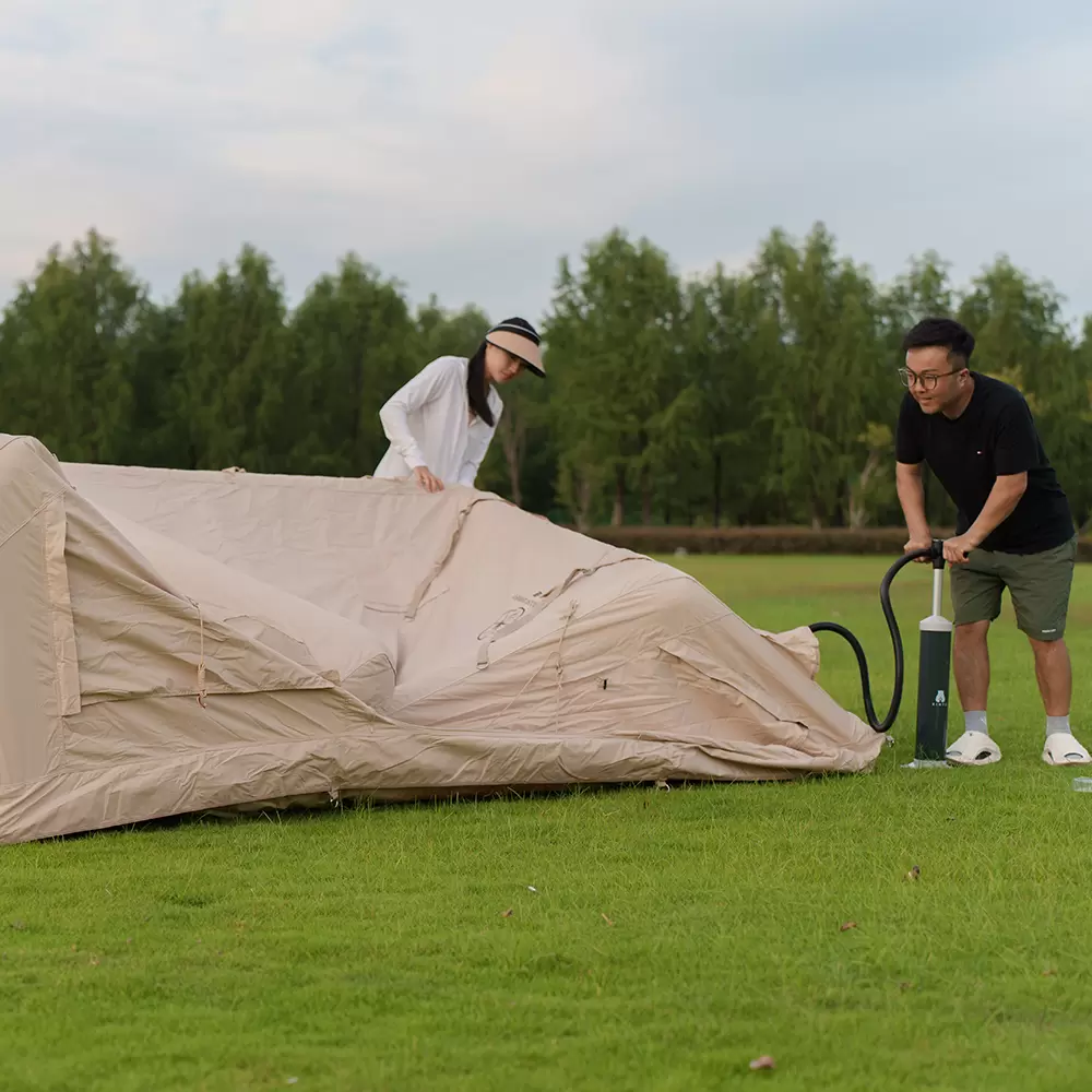Inflatable Wilderness Haven: Effortless Outdoor Escapes